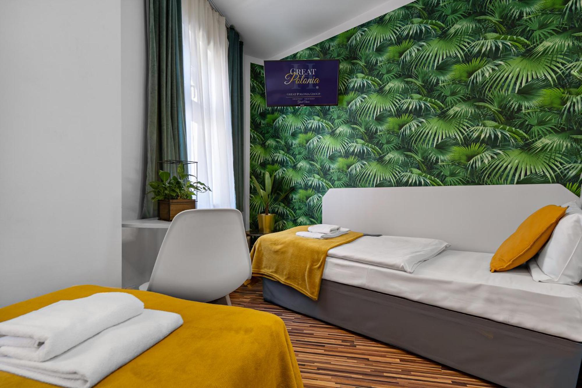 Great Polonia Dwarf Wroclaw Bed & Breakfast ภายนอก รูปภาพ