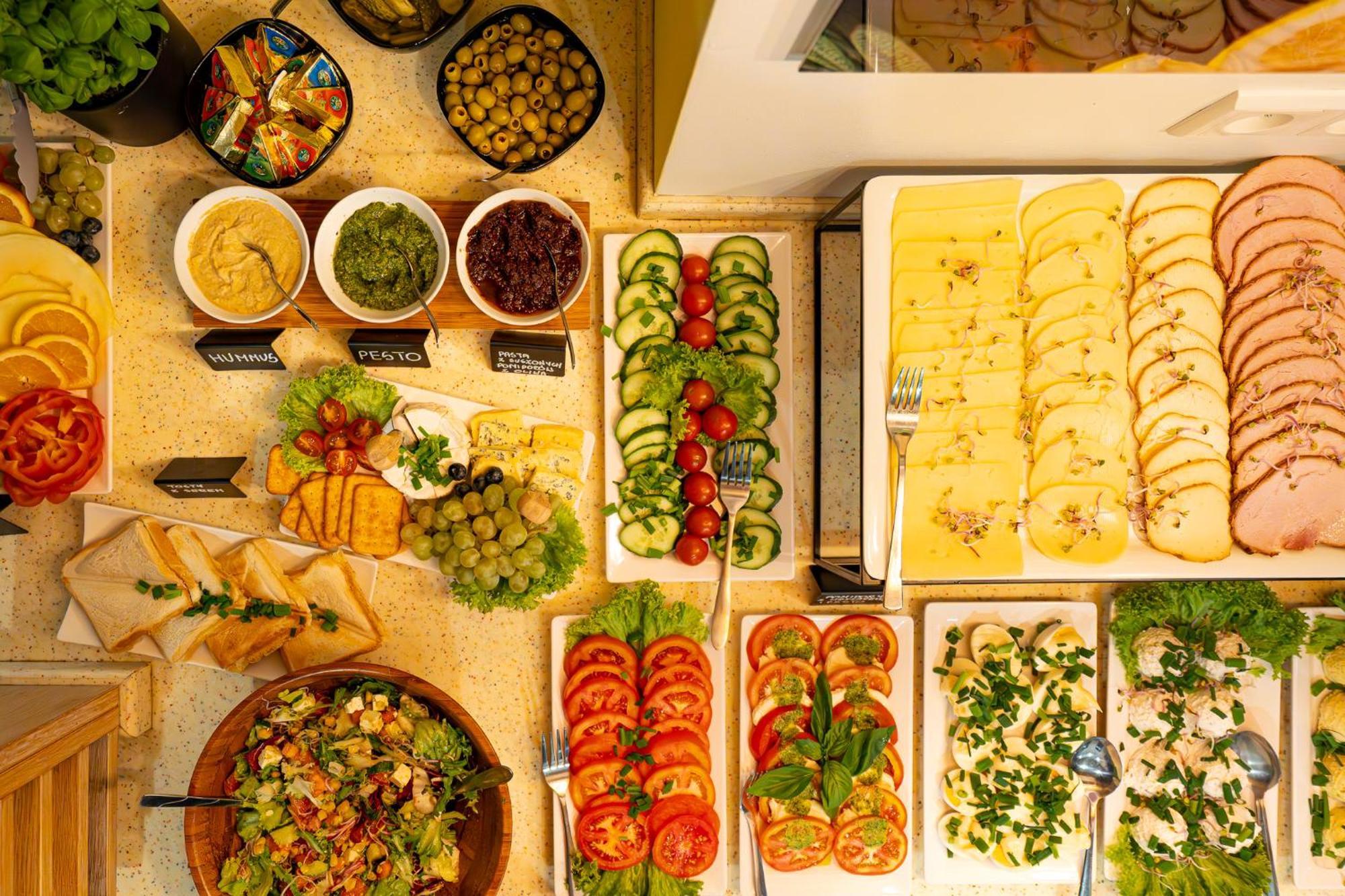 Great Polonia Dwarf Wroclaw Bed & Breakfast ภายนอก รูปภาพ